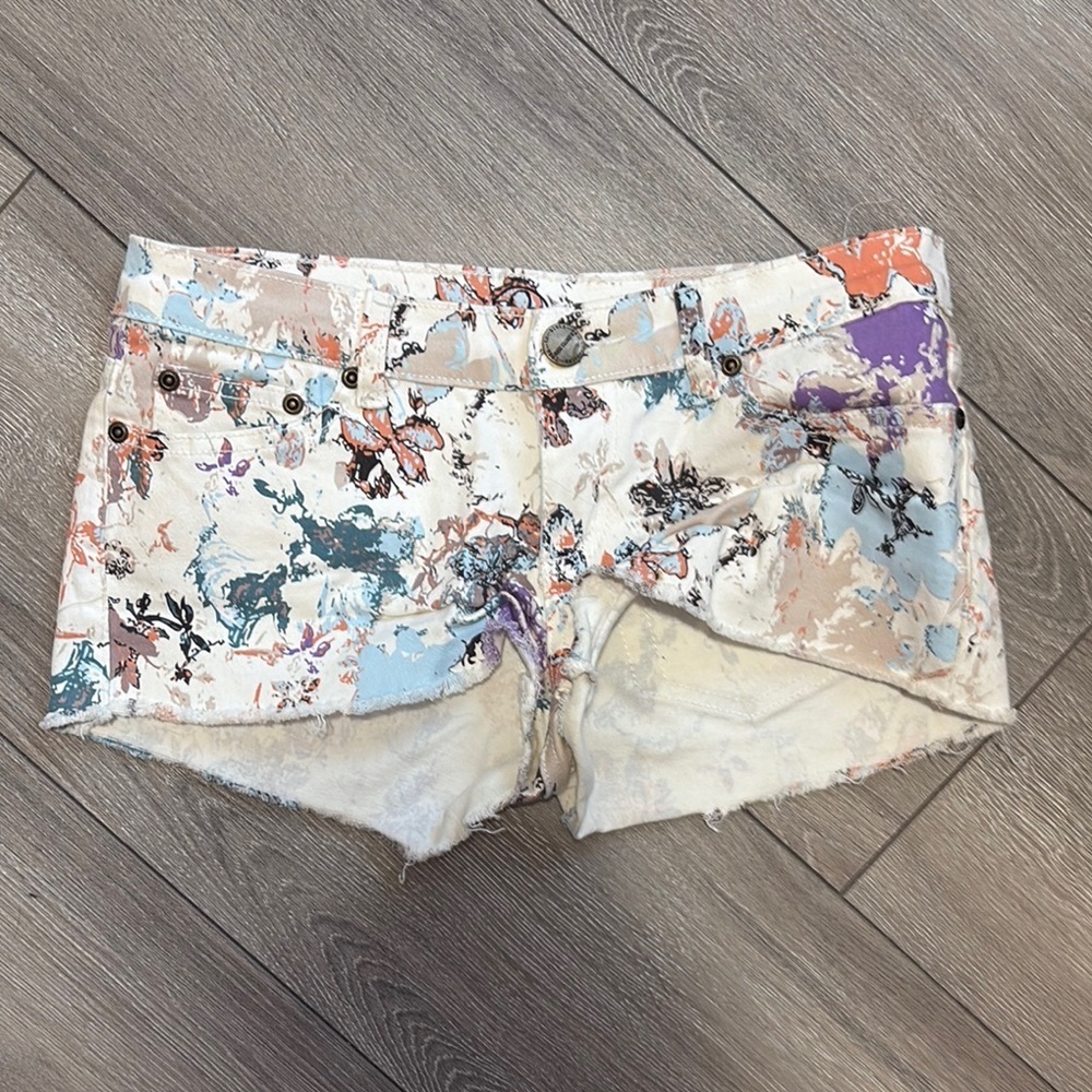 Bluenotes Floral Paint-Splash Denim Jean Shorts in Cream, Blue, Purple, Orange